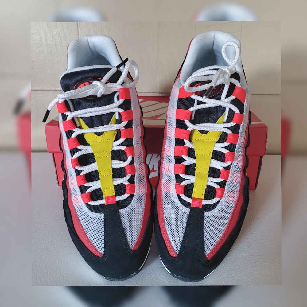 Men's Nike Air Max 95 Essential Sneakers View 6